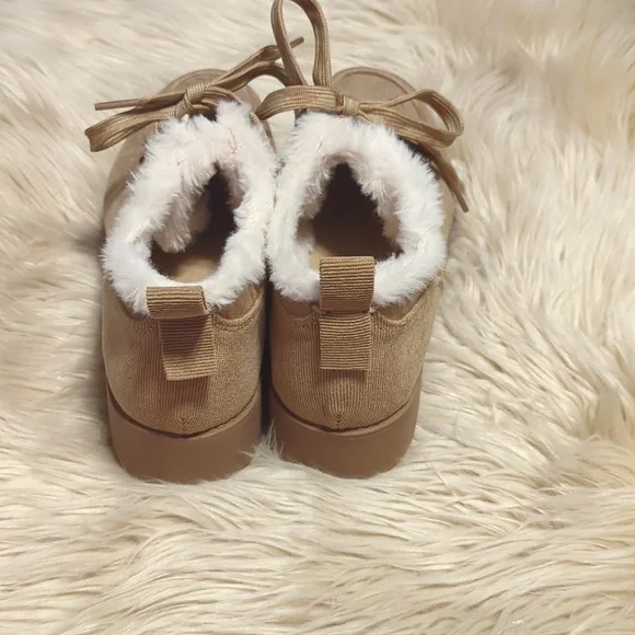 Tan jellypop fur lined tan Laceup shoes size 9M - Picture 5 of 8